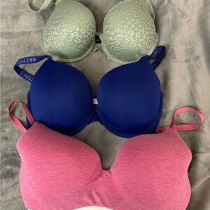 Stylish Women's Intimates Set - Blue, Pink, Green